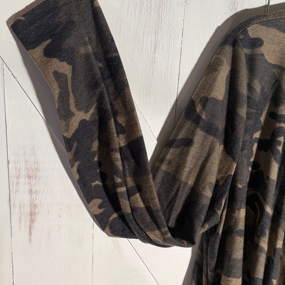 Annabelle Camouflage Open Front Cardigan - Picture 4 of 7